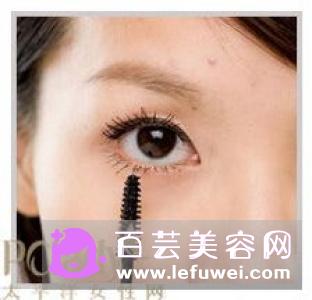 能不能只涂睫毛打底膏 和睫毛膏的区别