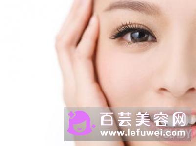 痘痘挤出来硬硬小米粒是螨虫吗 不要照镜子痘痘就会好