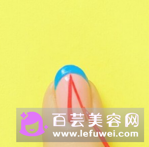迪斯尼美甲教程图解:指甲涂上指甲油细笔打造出不同造型的造型!