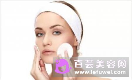 闭口粉刺会慢慢自己消失吗 是内分泌失调吗