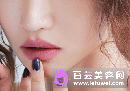 唇釉太油亮一擦就掉 擦不掉是好是坏