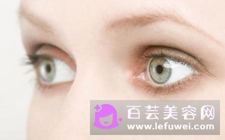 唇釉拧紧总是溢出来的原因 是质量问题吗