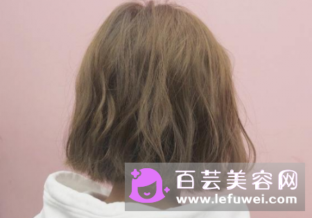 亚麻棕要不要漂 显皮肤白吗
