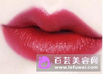 美宝莲唇釉m400试色 价格是多少