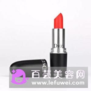 lilt小金砖口红是哪个国家的品牌 标准妆和咬唇妆使用方法