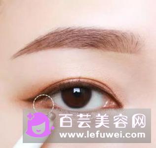 修容棒能当卧蚕笔用吗 怎么画锁骨