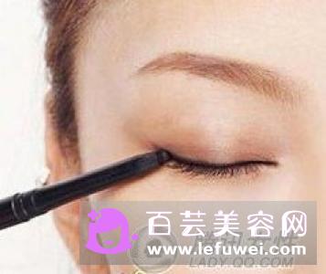 眼线笔有几种 怎么挑选