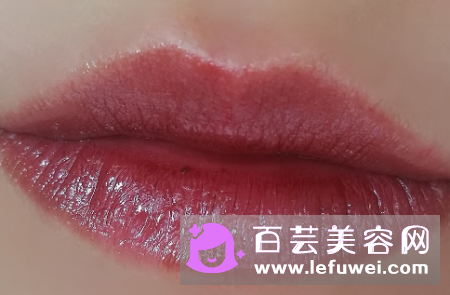 美宝莲小灯管18号什么色 试色是怎样的