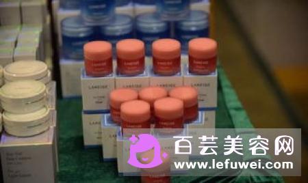 cpb钻光粉霜真假对比图 日本价格是多少
