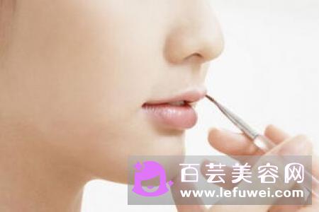 护唇膏可以补妆吗 涂口红要补妆吗