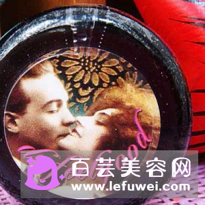 Benefit贝玲妃猪油膏怎么用 和反恐精英哪个好
