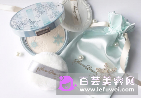 腮红和粉饼的使用顺序是什么