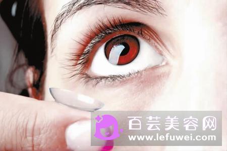 美瞳和隐形眼镜的护理液可以一起用吗 什么牌子好