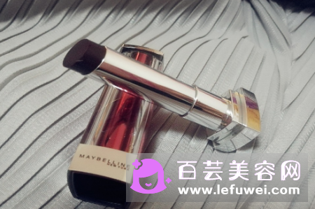 美宝莲小灯管18号什么色 试色是怎样的