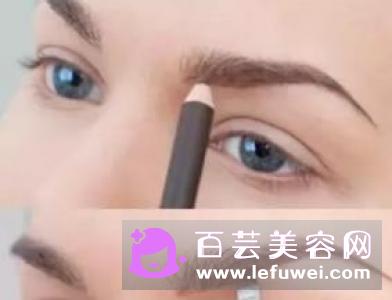 用眉笔怎么画一字眉 怎么画标准眉