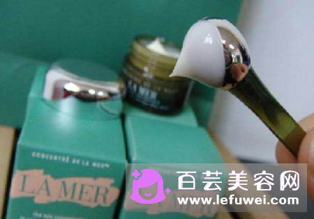 cpb眼霜按摩棒怎么用 高光粉专柜价格多少