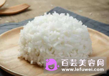 米饭和面包哪个热量高 哪个容易胖