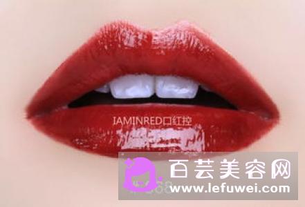 迪奥哑光唇釉527是什么颜色 试色是怎样的