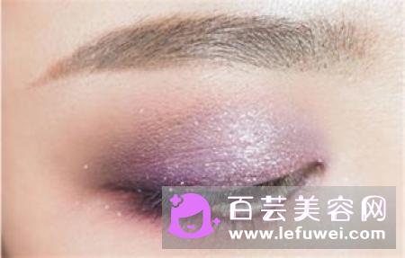 豆沙色眼妆怎么画 搭配什么口红