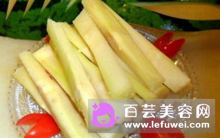 甲胶油为什么要用烤灯 沾皮肤上了怎么办