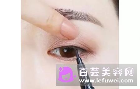 豆沙色眼妆怎么画 搭配什么口红