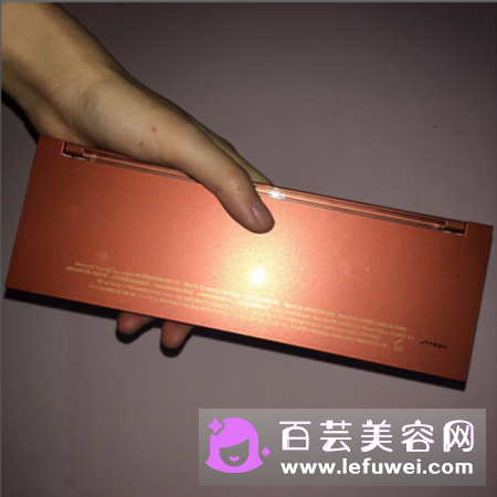 衰败城市眼影真假辨别方法是怎样的?正品价格是多少