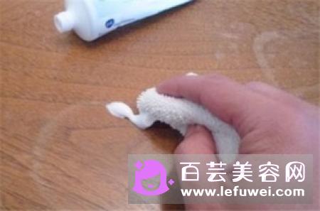 卸甲水怎么卸甲 牙膏可以卸吗