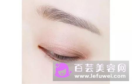 豆沙色眼妆怎么画 搭配什么口红