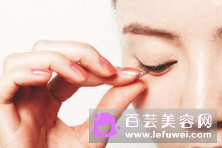 假睫毛胶水干了怎么办 过敏怎么办