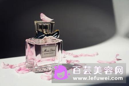 东方调香水是什么每味道 留香久吗