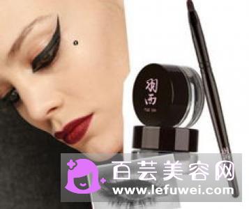 锦鲤眼妆怎么化 不同眼型适合画什么眼线