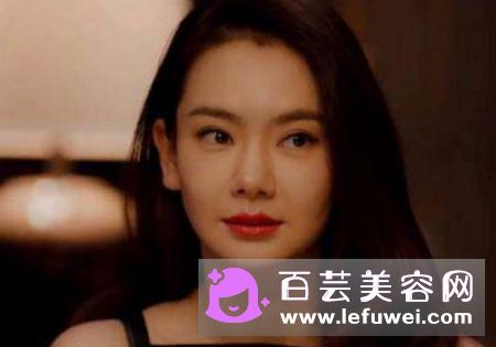 北京女子图鉴陈可依戚薇口红什么牌子 同款色号试色